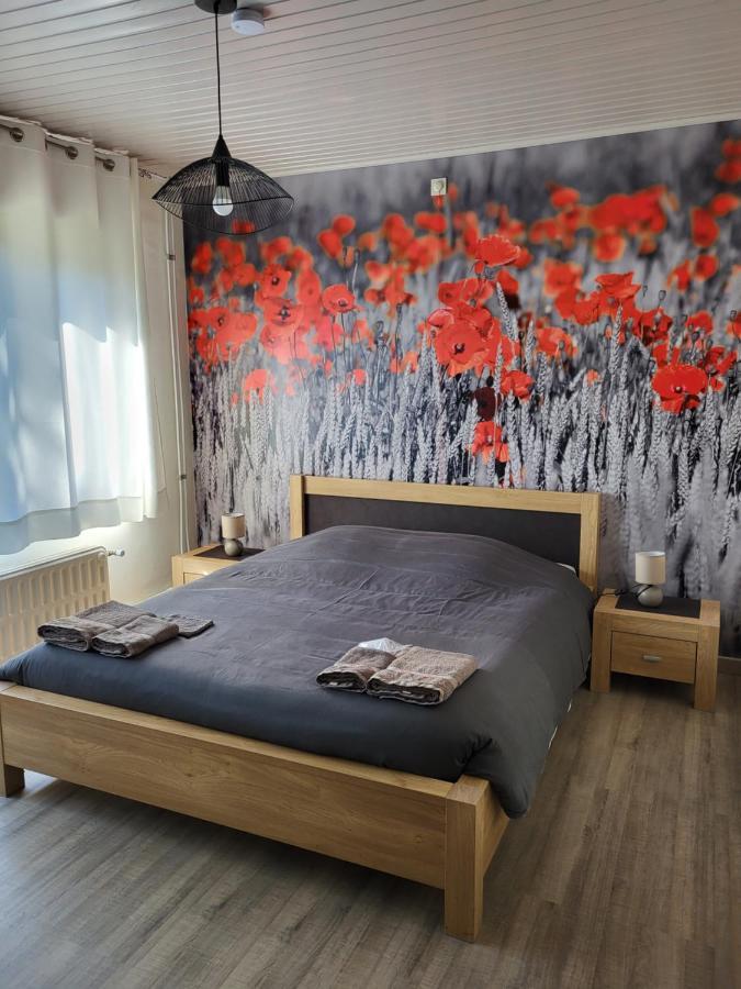 Mary'S Poppies - Bed & Breakfast Blandain Ngoại thất bức ảnh