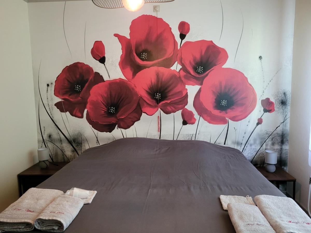 Mary'S Poppies - Bed & Breakfast Blandain Ngoại thất bức ảnh